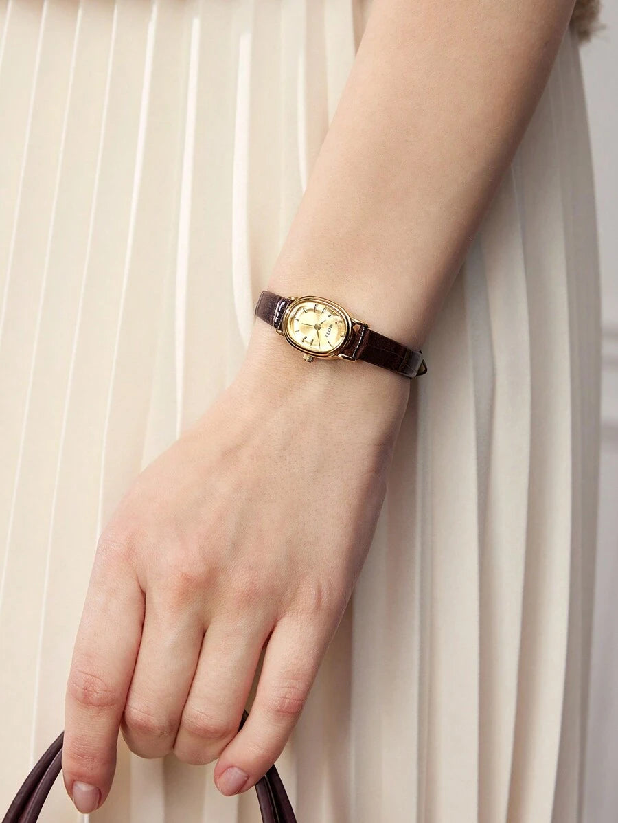 Relógio Petite Classic Banhado em Ouro 18K