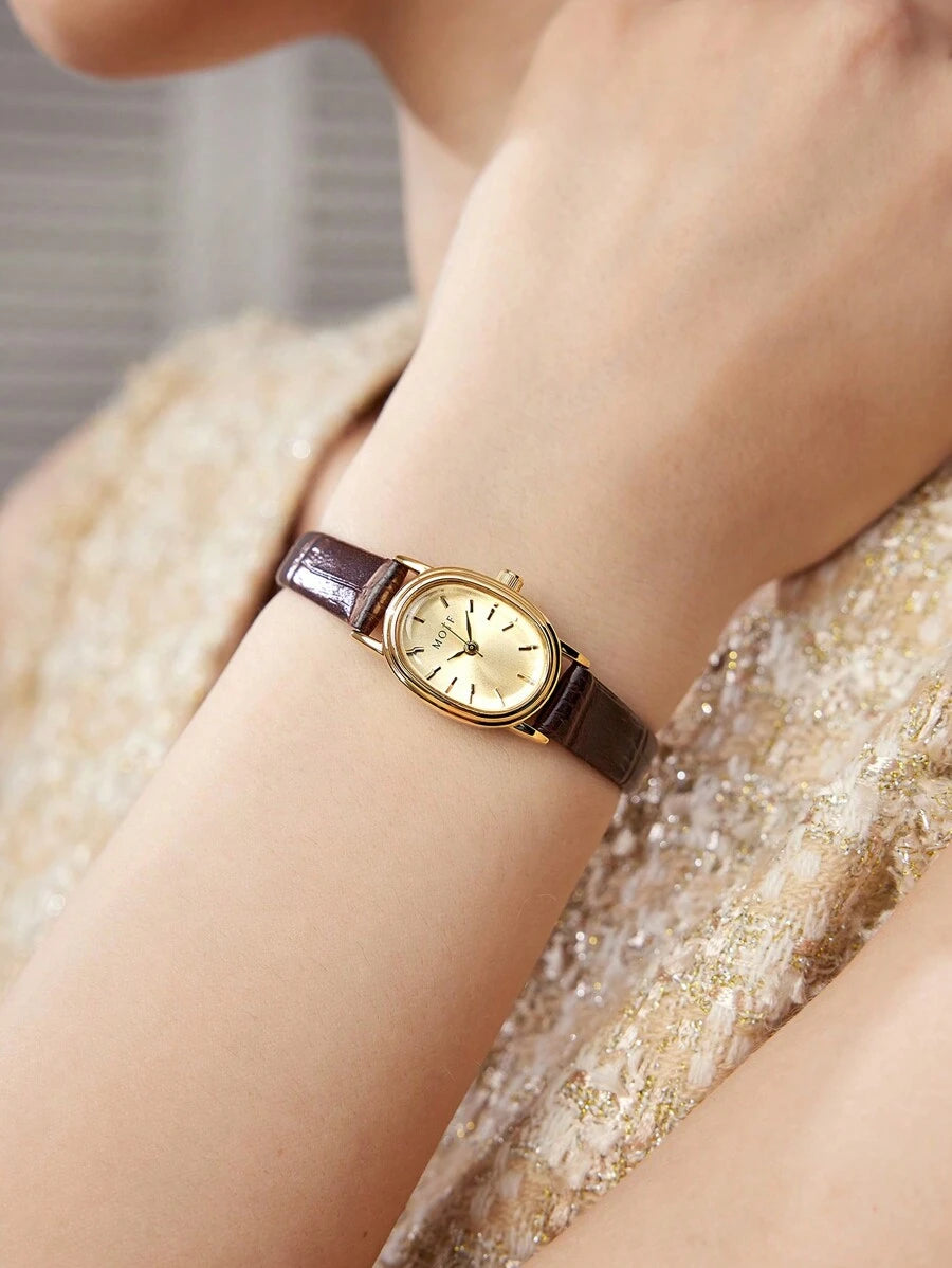 Relógio Petite Classic Banhado em Ouro 18K