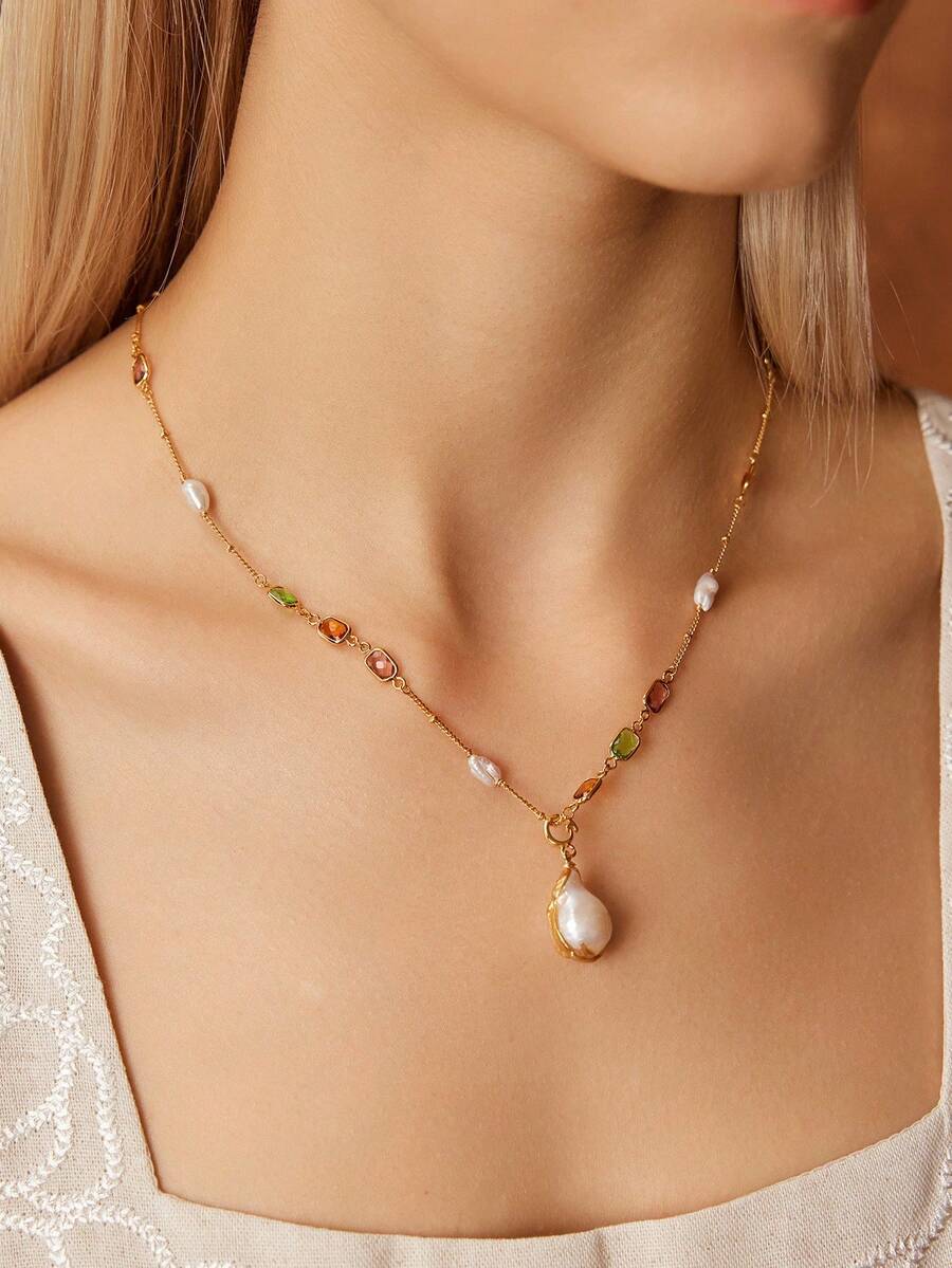 Colar Élégance Perle Multicolore Banhado em Ouro 18K