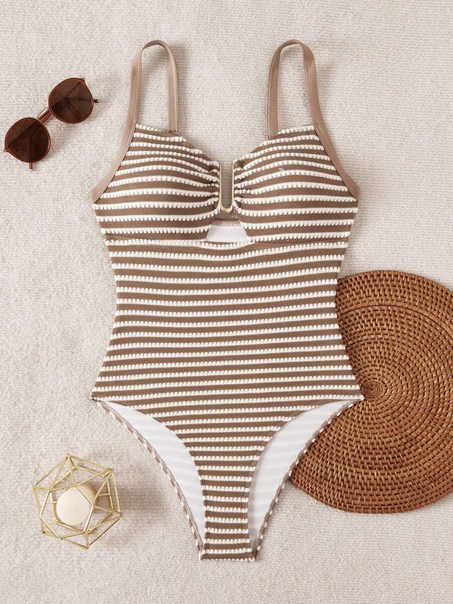 Maiô Elegance Detalhe Metálico em U