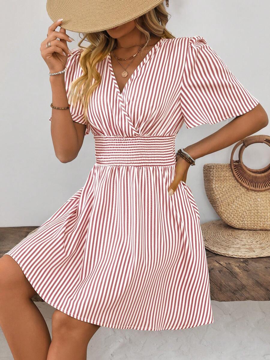Vestido Listrado Júlia Manga Curta Decote V