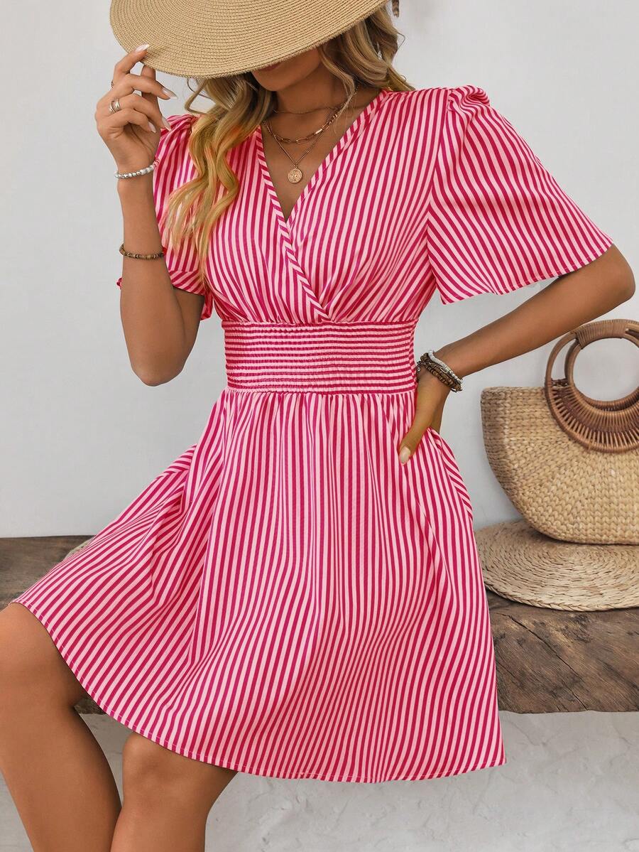 Vestido Listrado Júlia Manga Curta Decote V